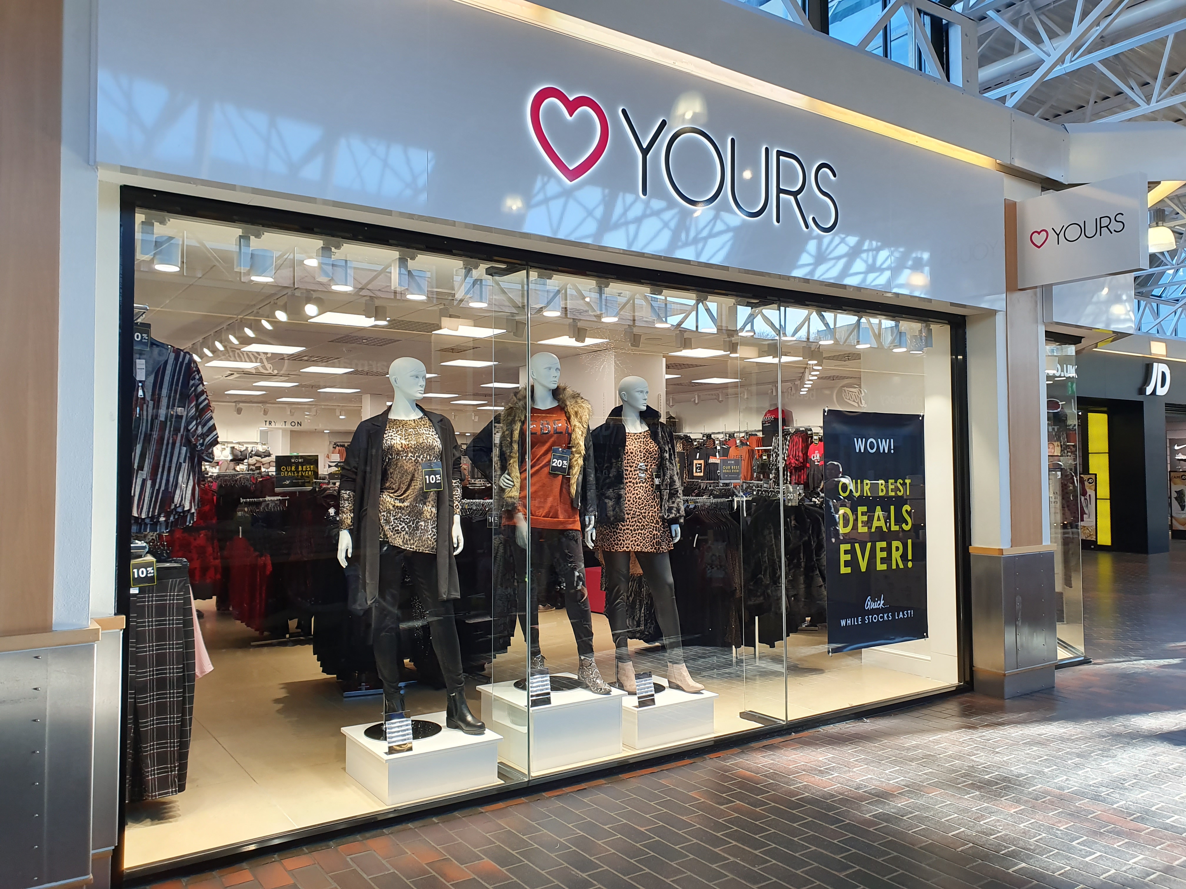 Yours Clothing  Hempstead Valley Shopping Centre, Kent. Shop dine